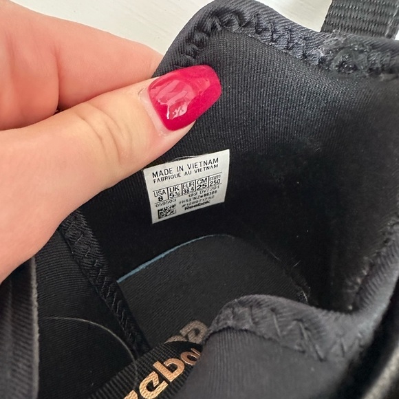 Black Reebok Sneakers Shoes - Picture 6 of 7